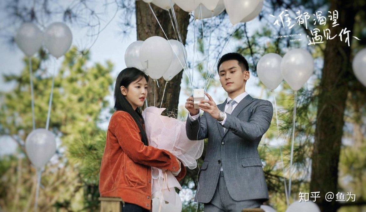 芝麻香,酒中贵族。芝香白酒,喝亚麟。